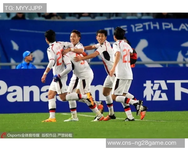 釜玉海迎战东京绿茵全力争胜展现足球激情与团队精神